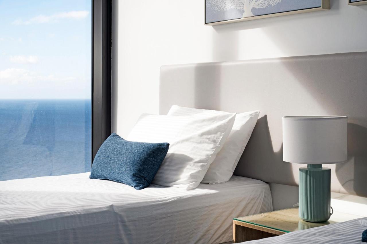 Sea View Beachfront Apartment In Surfers Gold Coast Exterior photo